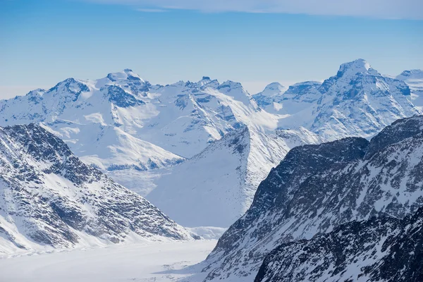 Szwajcarskie góry, Jungfrau, Szwajcaria, ośrodek narciarski — Zdjęcie stockowe
