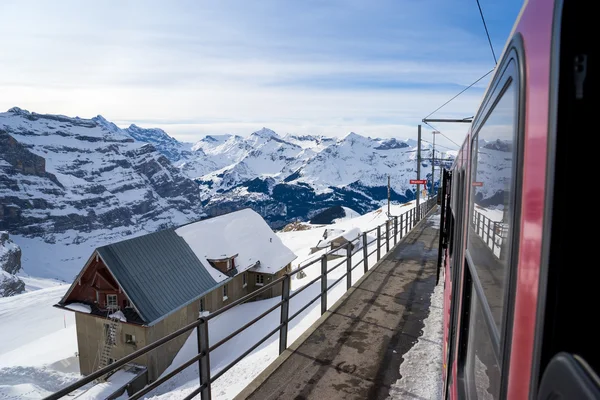 Swiss mountain, Jungfrau, Suíça, estância de esqui — Fotografia de Stock