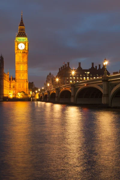 The Palace of Westminster Big Ben di notte, Londra, Inghilterra, Regno Unito — Foto Stock