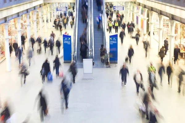 London Train Tube station Blur people movement in rush hour — Stock Photo, Image