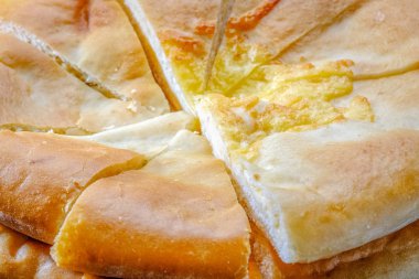 Khachapuri pasta peynir ile