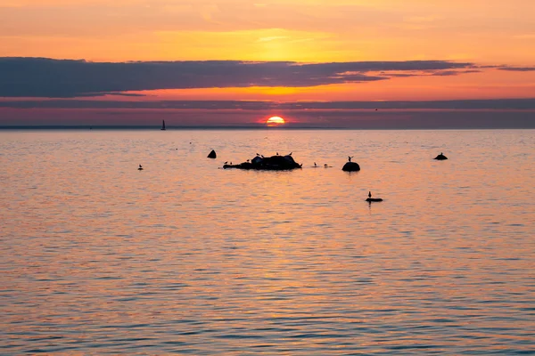 Захід сонця в морі балтики — стокове фото