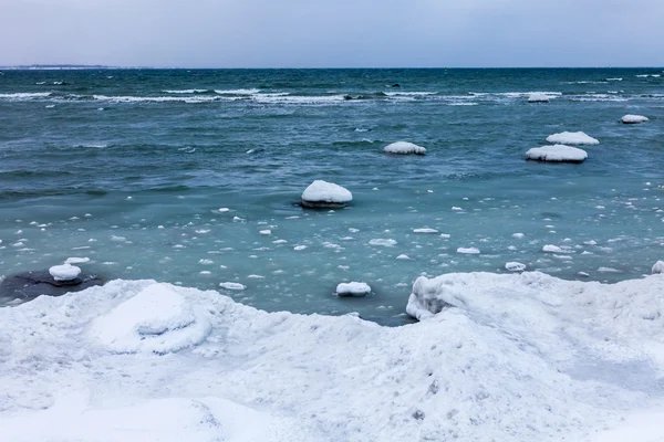 Зимнее Балтийское море — стоковое фото