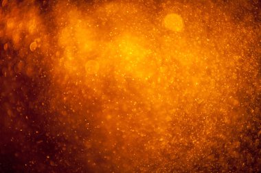 kırmızı arka plan ile su damlaları