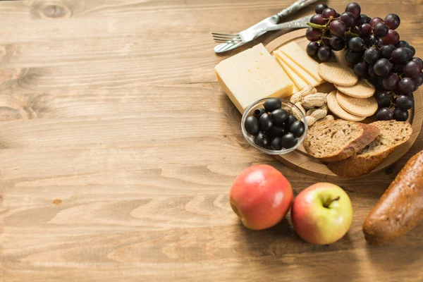 aperatifler için şarap: peynir, Kuru üzüm, baget