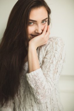 Photostudio iç genç bayan portresi