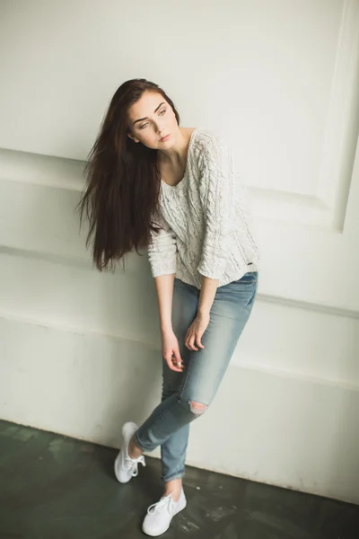 Portrait of young lady in photostudio interior — Stock Photo, Image