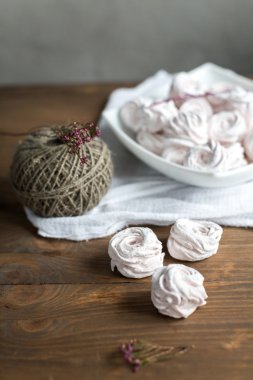 Ev yapımı çilekli zephyr