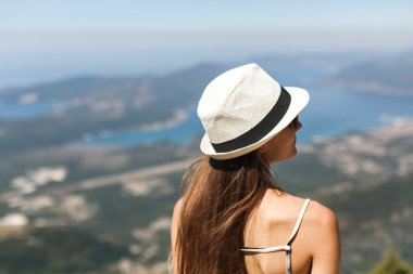 Kız gevşeme poz niteliğine