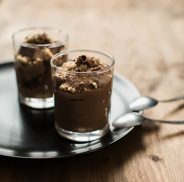 Veganské čokoládové mousse z tofu ve sklenici — Stock fotografie