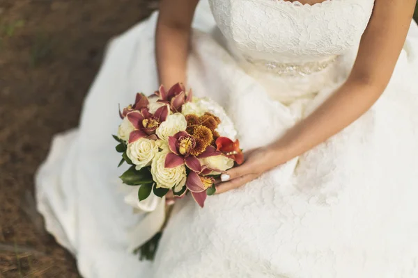 Bride with bridal bouquet Royalty Free Stock Photos