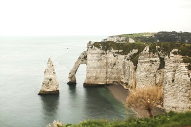Falaise d'Amont cliff Etretat, Normandy, Fransa