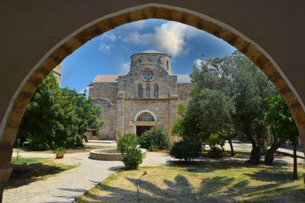 San Bernabé Monastyr Isla Chipre — Foto de Stock