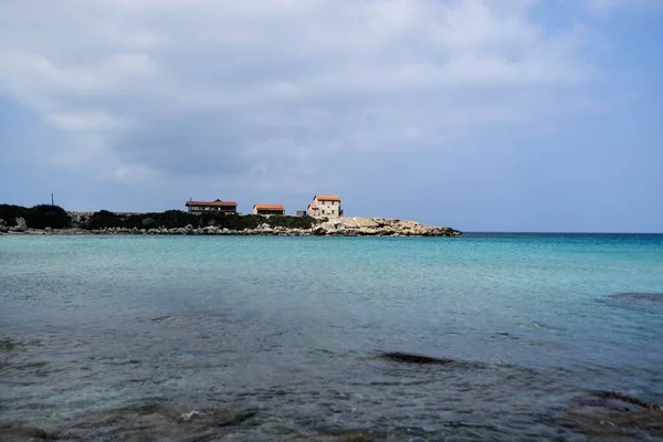 Schöne Zyprische Meeresküste Sommerlandschaft — Stockfoto