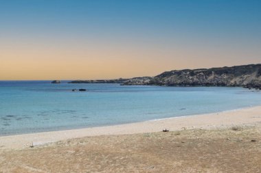 Güzel Kıbrıs kıyıları, yaz manzarası