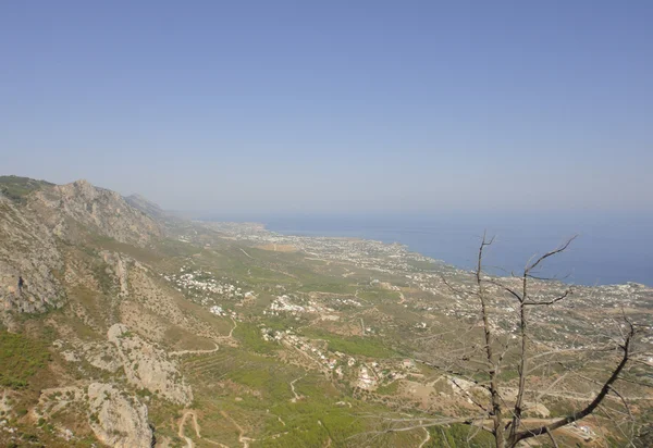 Visa till Kyrenia från kullen — Stockfoto