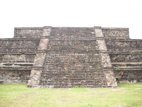 Teotihuacan. Small pyramids — Stock Photo, Image