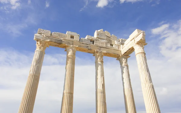 Türkiye'de yan Apollo Tapınağı — Stok fotoğraf