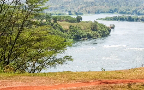 Victoria Nil Nehri rapids üzerinde görüntüleyin. Jinja, Uganda. — Stok fotoğraf