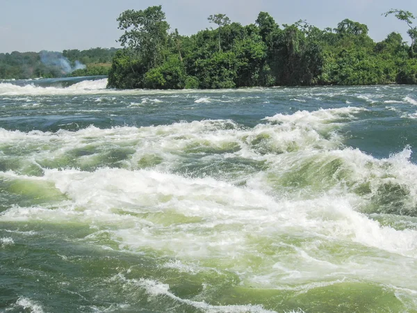 Vista de los rápidos del río Victoria Nile. Jinja, Uganda . — Foto de Stock