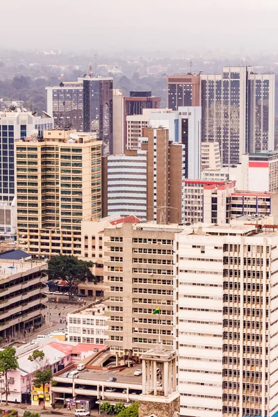 Pohled shora na centrální obchodní čtvrti v Nairobi. Keňa. — Stock fotografie