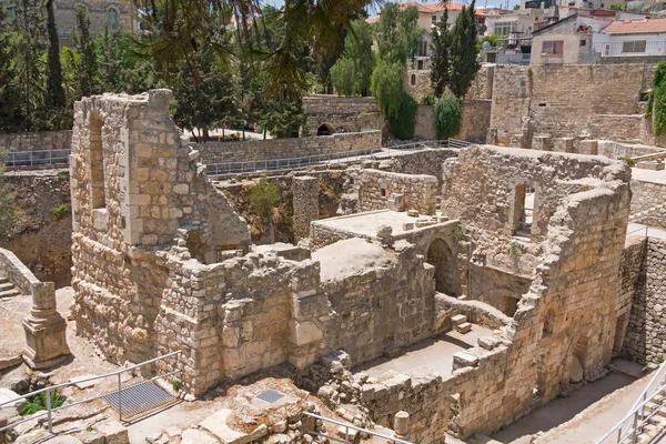 Antiga Piscina de Bethesda ruínas na Cidade Velha de Jerusalém — Fotografia de Stock