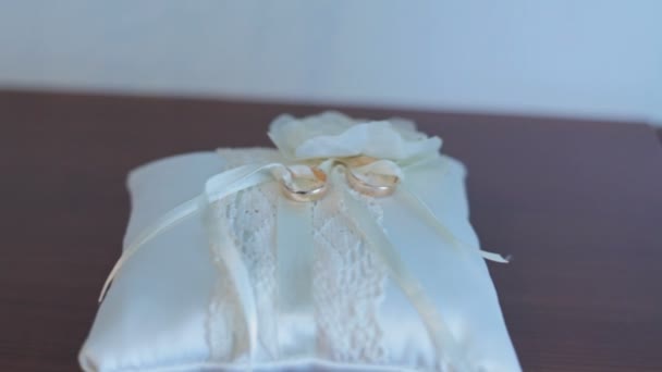 Wedding Bouquet and Rings — Stock Video