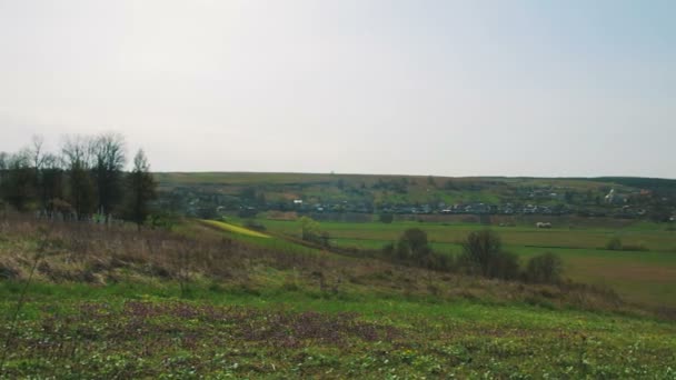 Panorama del paisaje. Vista del pueblo — Vídeos de Stock