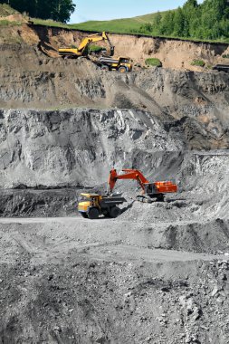 Araştırma kamyon yükleme Ekskavatör