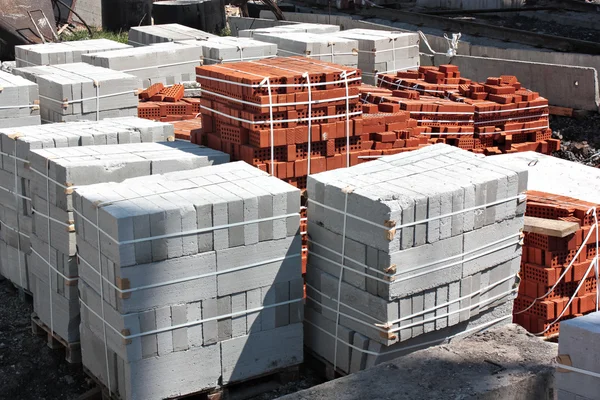 Bricks and concrete blocks  on a building site — Stock Photo, Image