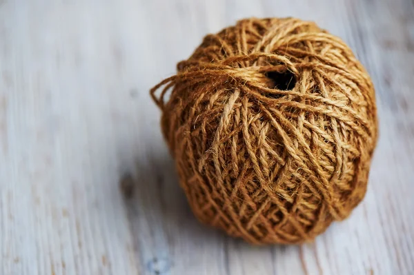 Large : roll of natural brown rope