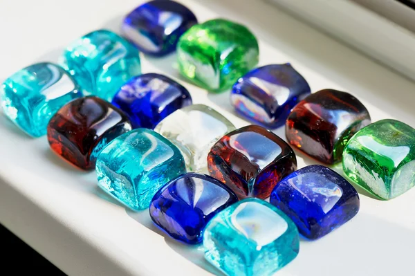 Vidro brilhante pedras multicoloridas quadrado . — Fotografia de Stock