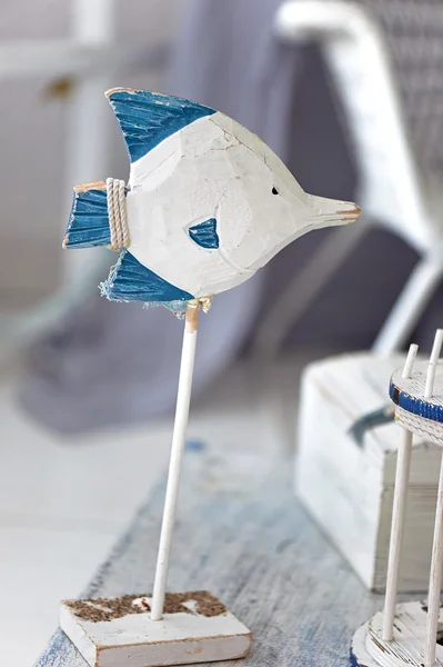 青と白で魚の形でインテリア装飾地中海マリン スタイル — ストック写真