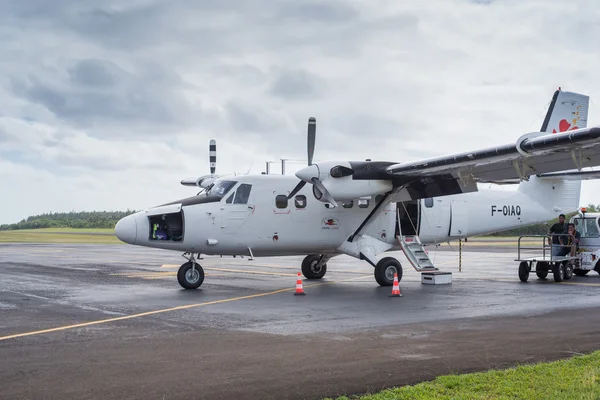 Aircalin Twin Otter Futuna havaalanında