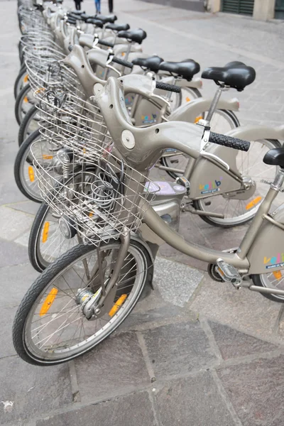 Paris, location de vélos publics — Photo
