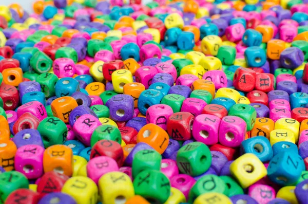 Renkli dices harflerle Close-Up