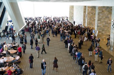 San Francisco, ABD, 8 Aralık 2011. Kahve molası sırasında geophysi