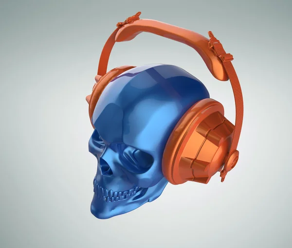 Brillante azul pintura metálica cráneo humano con auriculares de estudio naranja en, vista de renderizado. Plantilla de cartel fiesta Halloween. Fondo de luz aislado — Foto de Stock
