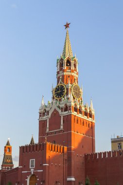 İşçinin kule Kremlin Moskova yaz gün batımı Kızıl Meydan