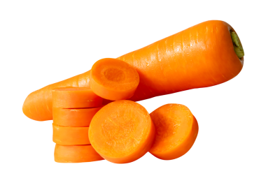 Yığınla havuç dilimli taze turuncu havuç kökü yan görünümü png dosya biçiminde kırpma yolu ile izole edilir.
