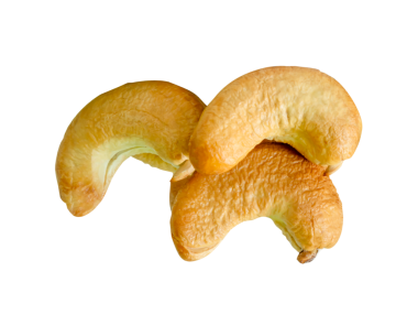 Kavrulmuş kabuklu ceviz yığını png dosya biçiminde kırpma yolu ile izole edilir.