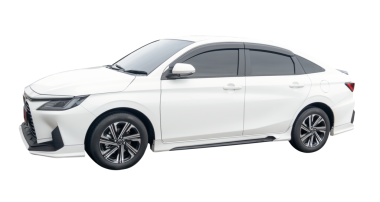 Beyaz spor arabasının sol tarafı png dosya biçiminde kırpma yolu ile izole edilmiştir.