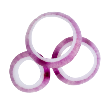 Taze kırmızı ya da mor İspanyol soğan halkalarının ya da yığın içindeki dilimlerin üst görünümü png dosya biçiminde kırpma yolu ile izole edilir.