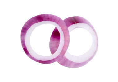 Taze kırmızı ya da mor İspanyol soğan halkalarının ya da yığın içindeki dilimlerin üst görünümü png dosya biçiminde kırpma yolu ile izole edilir.