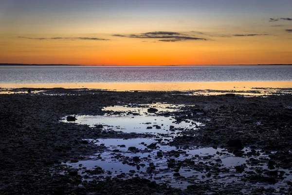 Schöner Sonnenuntergang über dem Fjord — Stockfoto