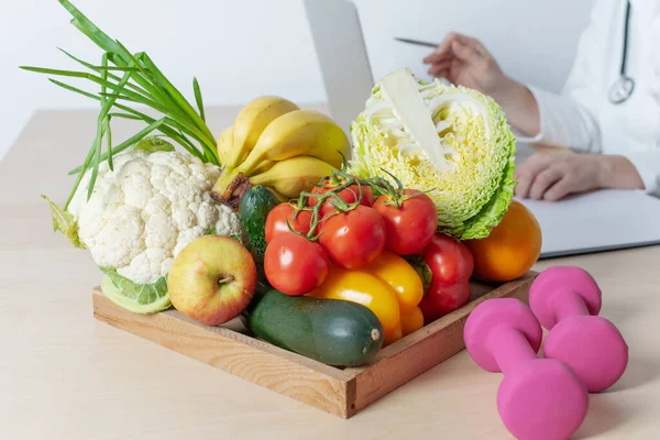 Nutritionist Table Healthy Fruits Vegetables Weight Loss Healthy Nutrition Concept — Stock Photo, Image