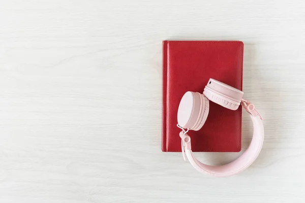 Book Headphones White Wooden Table Audiobook Concept Ebook Listening — Stock Photo, Image