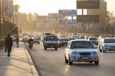 Cairo Rating alacakaranlıkta