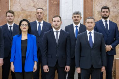 Chisinau, Moldova - 01 Kasım 2025: Moldova 'daki Cumhurbaşkanlığı Sarayında Moldova Başbakanı Alexandru Munteanu adlı yeni bakanlar kurulu.