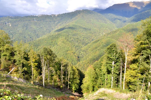 Uitzicht op de bergkam Achishkho — Stockfoto